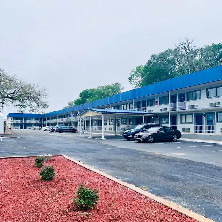 Budget Inn And Suites